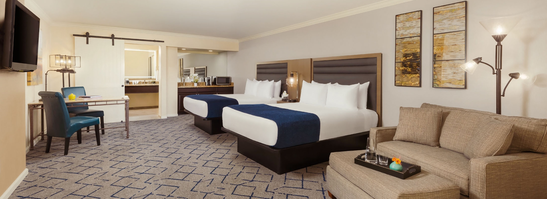 Superior Deluxe Room Courtyard Scottsdale Plaza Resort