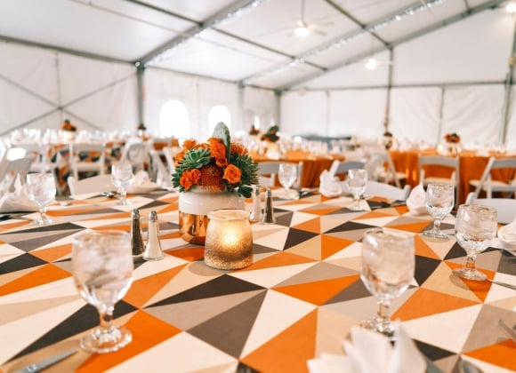 image of a decorated table in Terraza