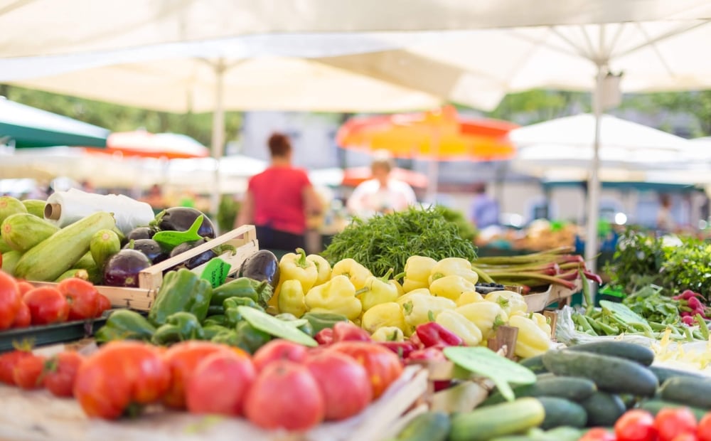 image of a farmers market